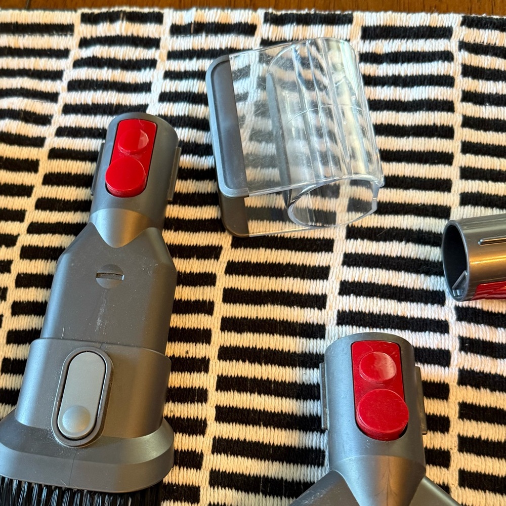 Dyson Vacuum Attachments Lot Multi Angle Dust Brush Reach Under anti tangle crew - Picture 8 of 10